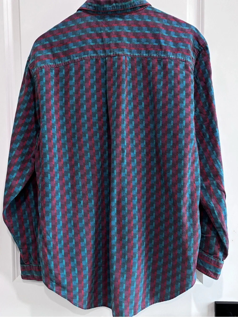 1980’s Vintage Levi's Plaid Button-Up Shirt in Teal and Plum